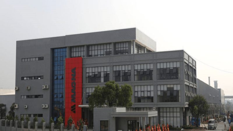 在选择加盟代理时，首先要关注产品技术。优质的汽车美容洗车用品应具备以下特点：