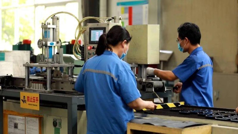成都发动机缸套活塞套件：揭秘其报价背后的技术考量**
